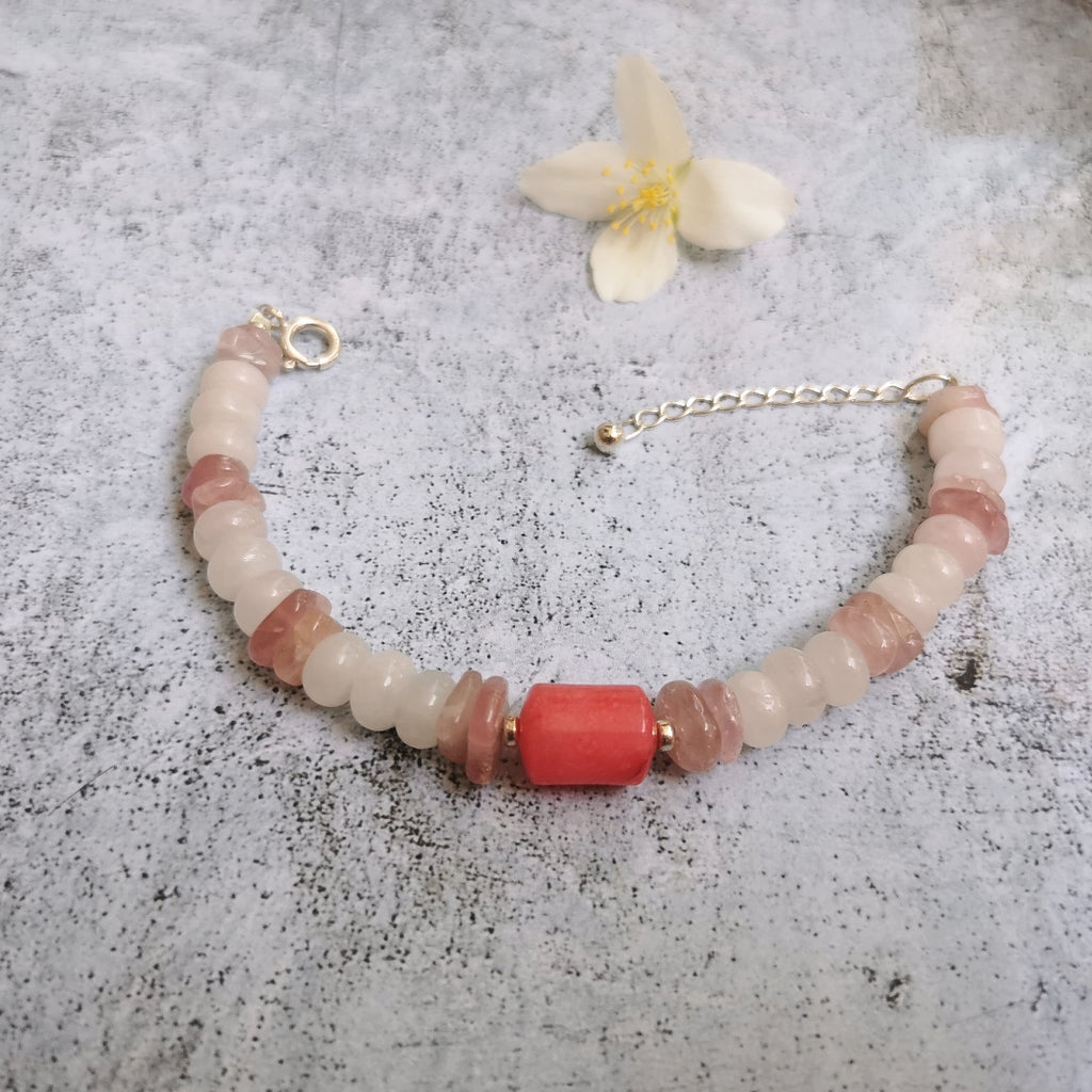 Bracelet en rondelles de pierres, quartz rose, rhodochrosite. Fermoir en argent 925
